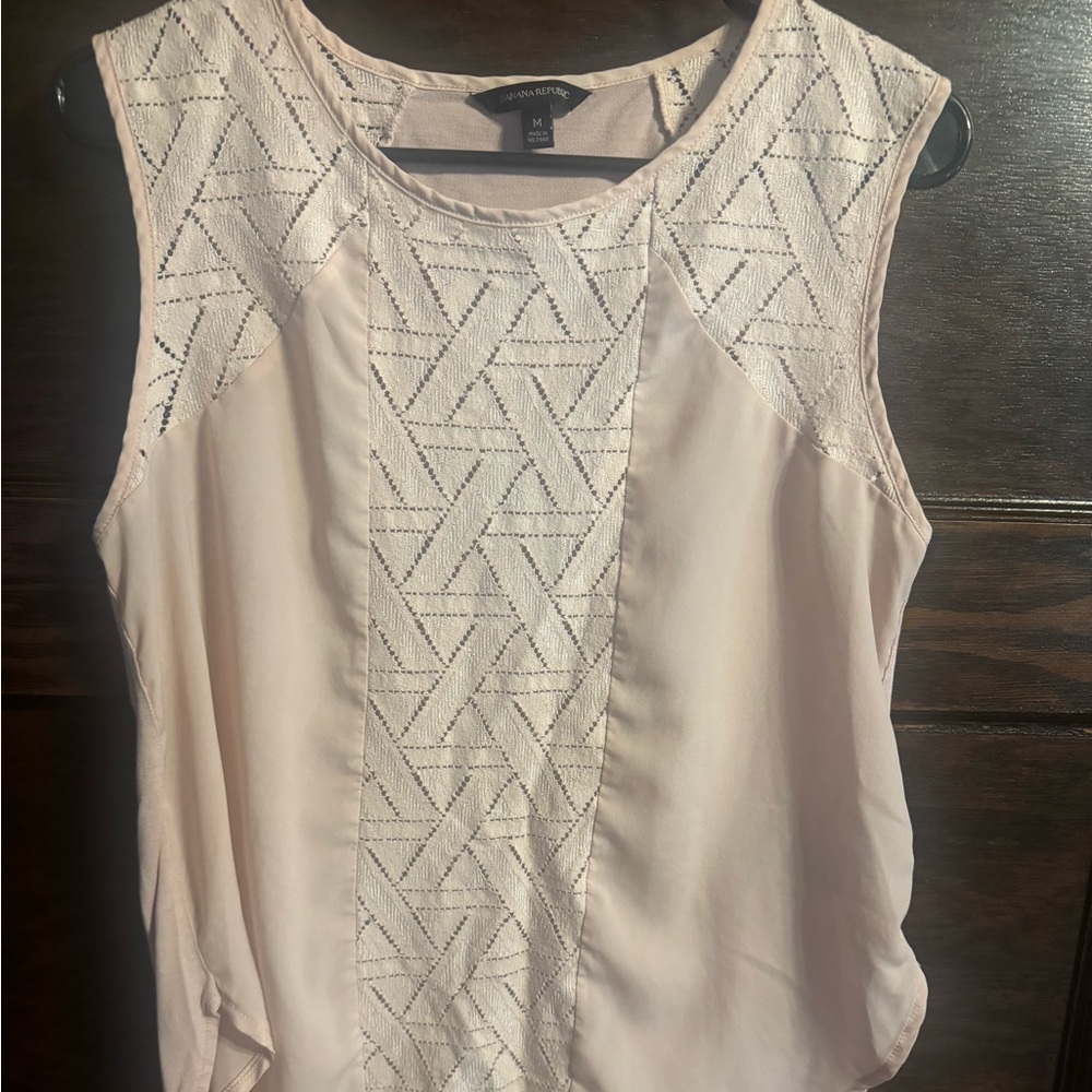 Banana Republic Tan Sleeveless Blouse with Graphic Design,Size M